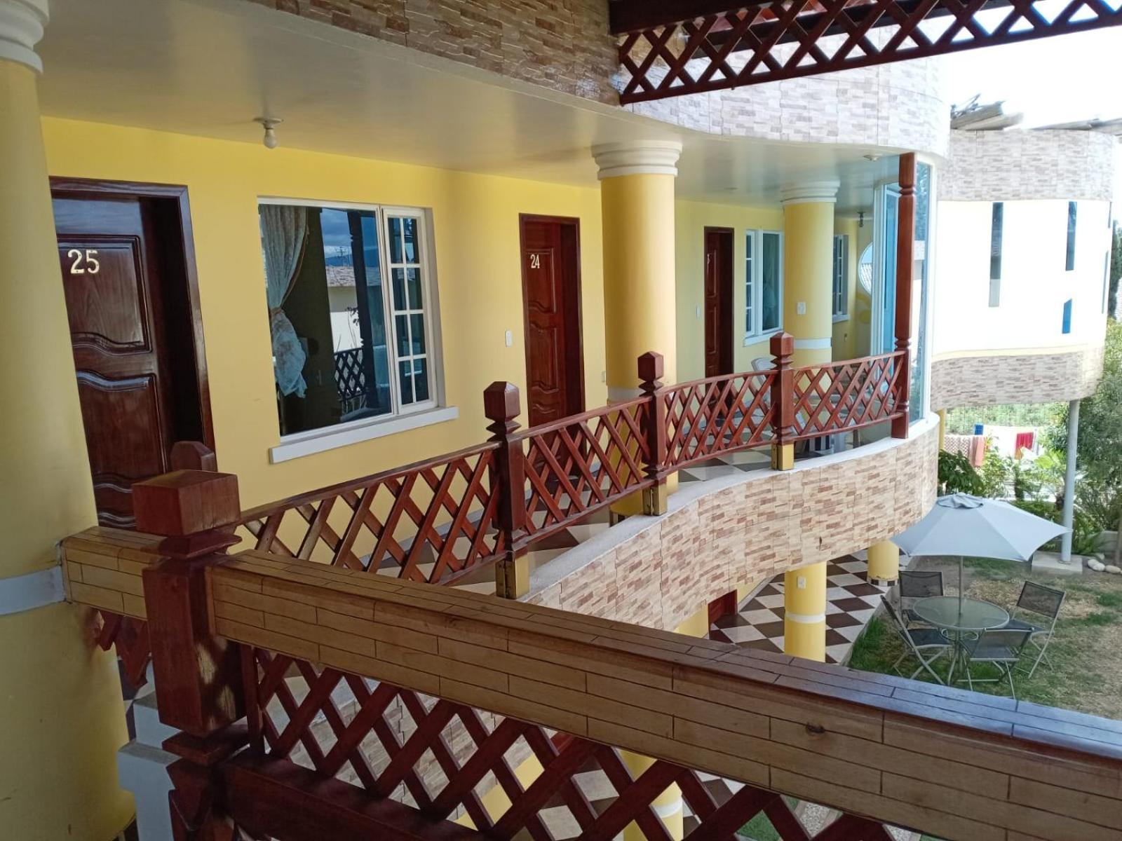 Hostal Mariscal Sucre Tababela Dış mekan fotoğraf