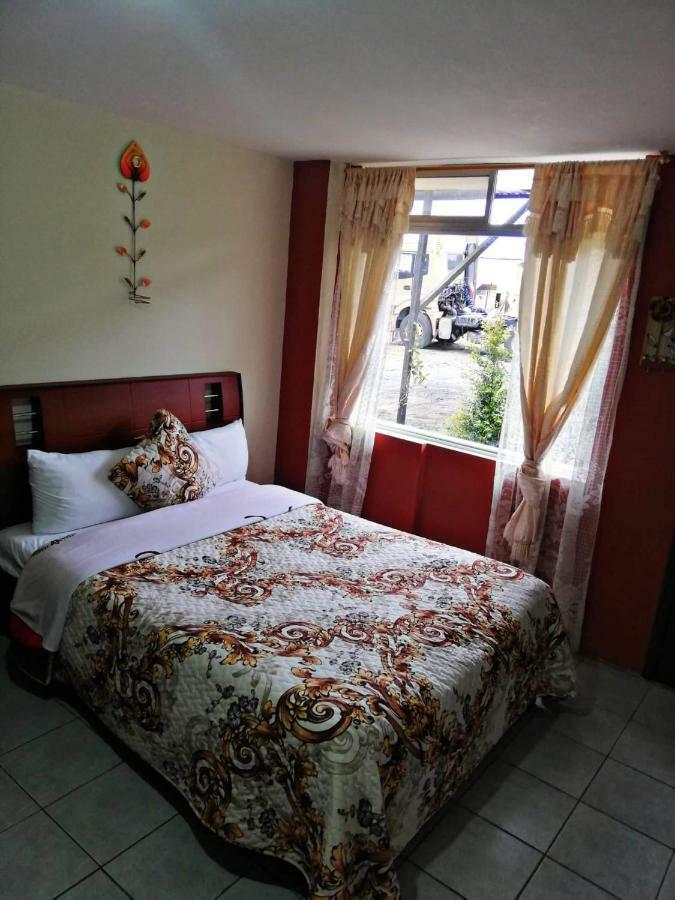 Hostal Mariscal Sucre Tababela Dış mekan fotoğraf